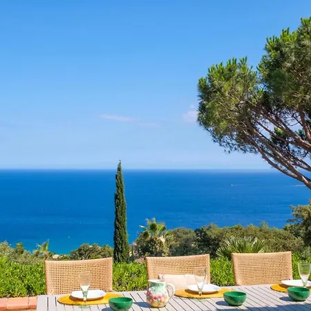 Holiday home Spacious House With Sea View And 2 Terraces *