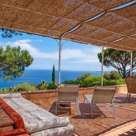 Spacious House With Sea View And 2 Terraces * Sainte-Maxime